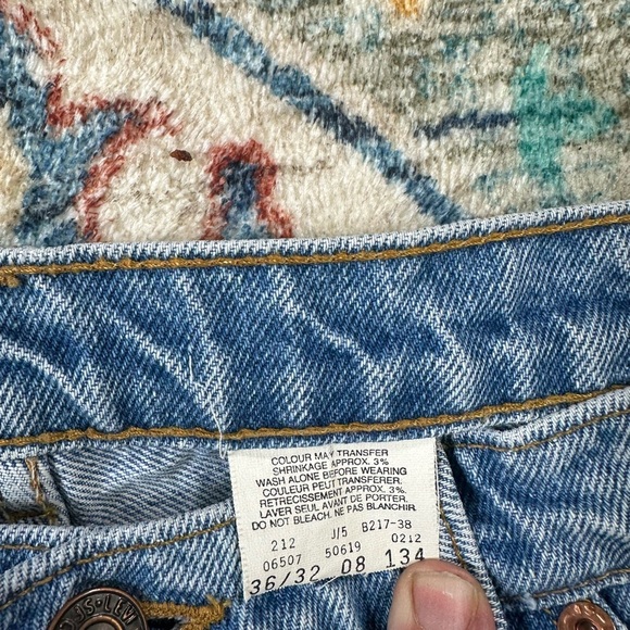 Vintage Levi’s Orange Tab Light Wash Jeans Size 36 - Picture 4 of 6